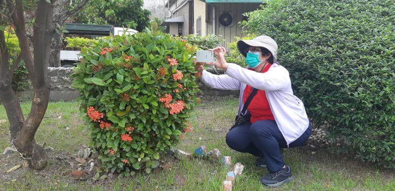 學員練習拍出漂亮照片