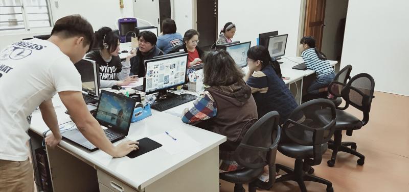 學員們仍不畏辛苦的來上課,學無止境,希望大家都能滿載而歸.