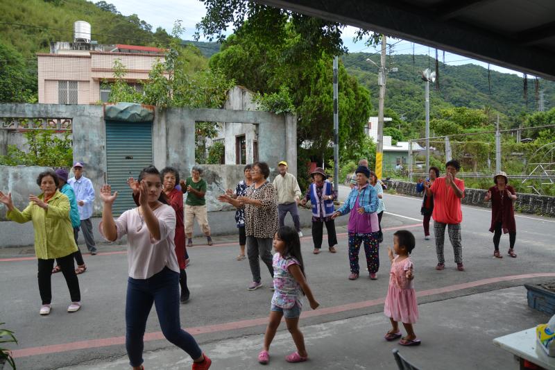 希望大家比賽玩得開心，也透過數位拍攝，記錄下健康操過程，開心學習數位。