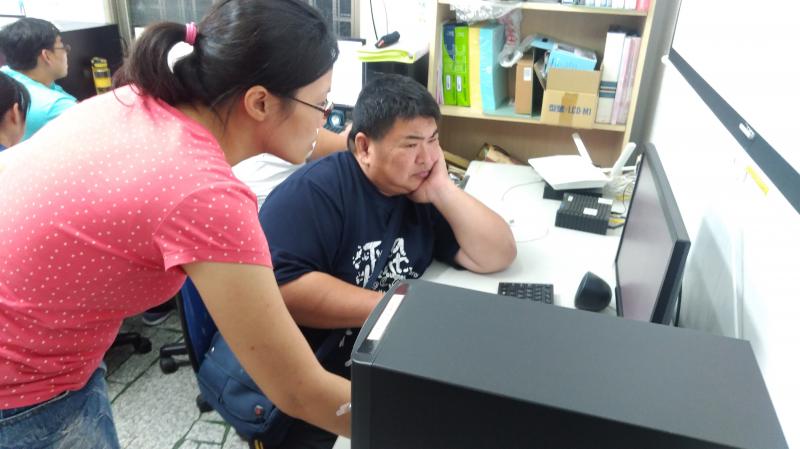 初學者在使用威力導演時，總是會比較沒方向，很容易卡關，此時問問老師會有突破的