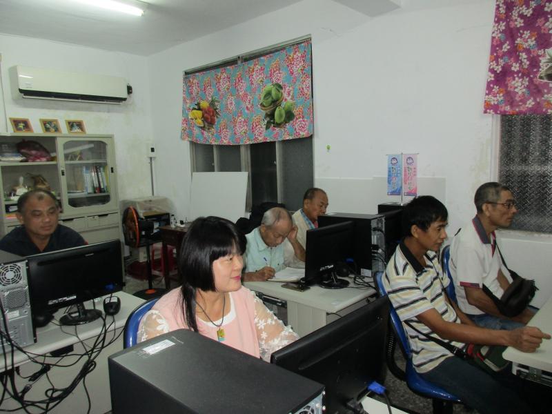 自然農業真的一點都不難 學員們各個都興致勃勃