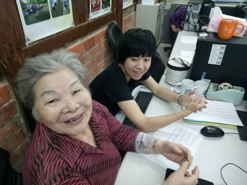 學員不分老少，開心的分享著關於牽罟文化的故事與體會。