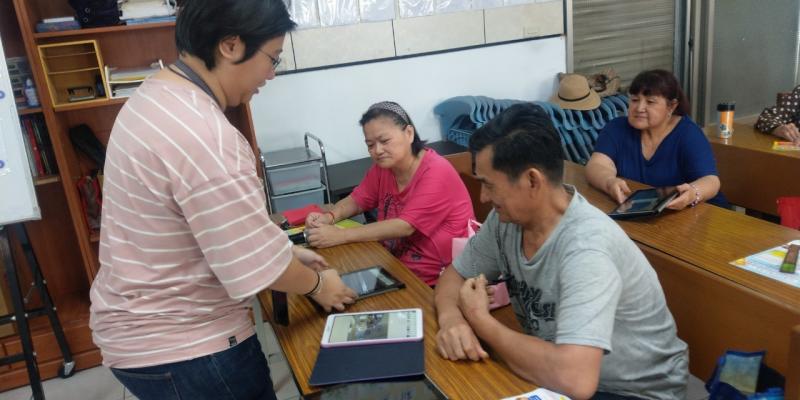 老師講解多種名片樣式~