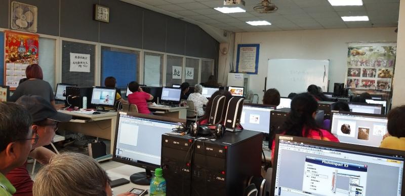 相片要先去背，圖大作貼圖才有效果。