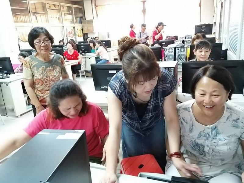 用畫筆畫圖，也是貼圖的另一種素材。