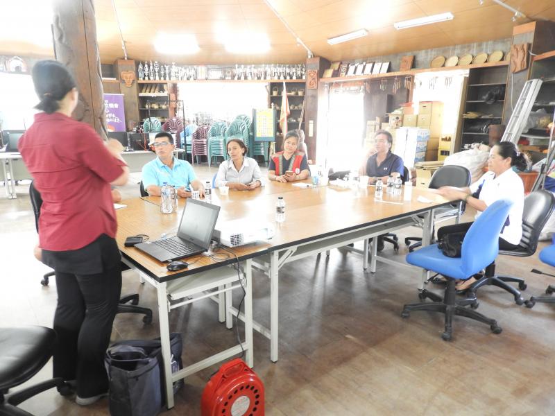 講師針對學員提問作解說