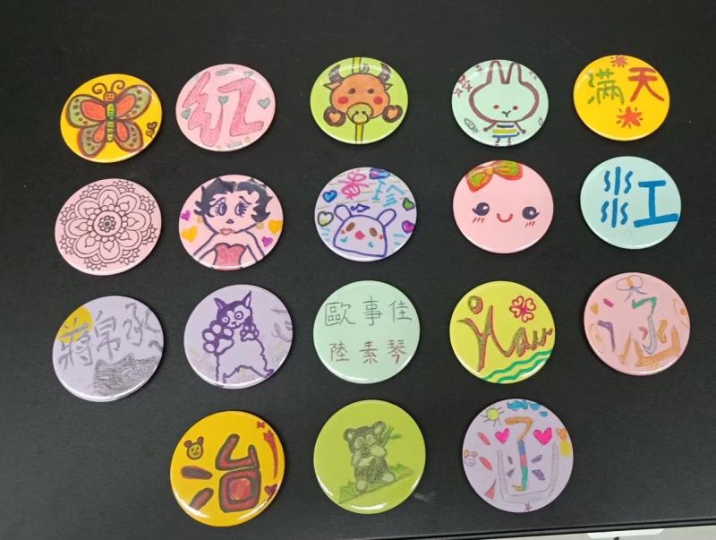 講師與學員完成家鄉小故事設計編排課程合影