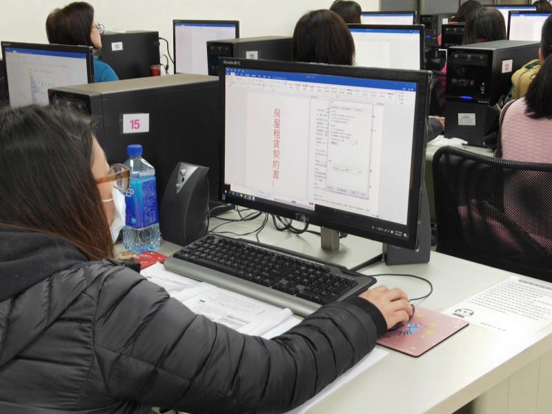 實做房屋租賃契約習題~以後若是買房子當房東了也可以用到囉!