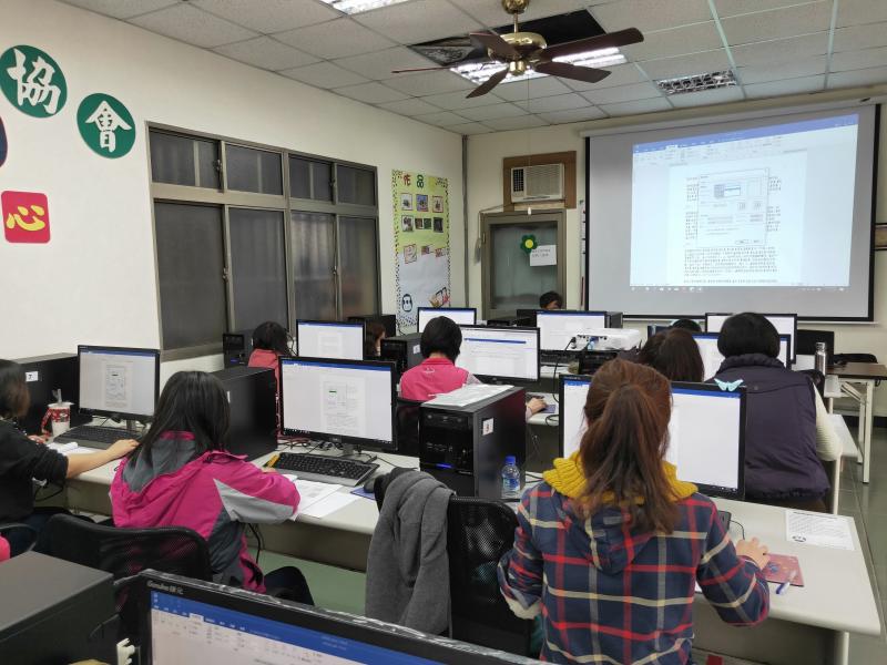 跟著老師一步一步做就不會出錯囉~