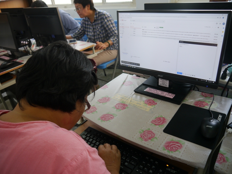 登入gmail信箱。