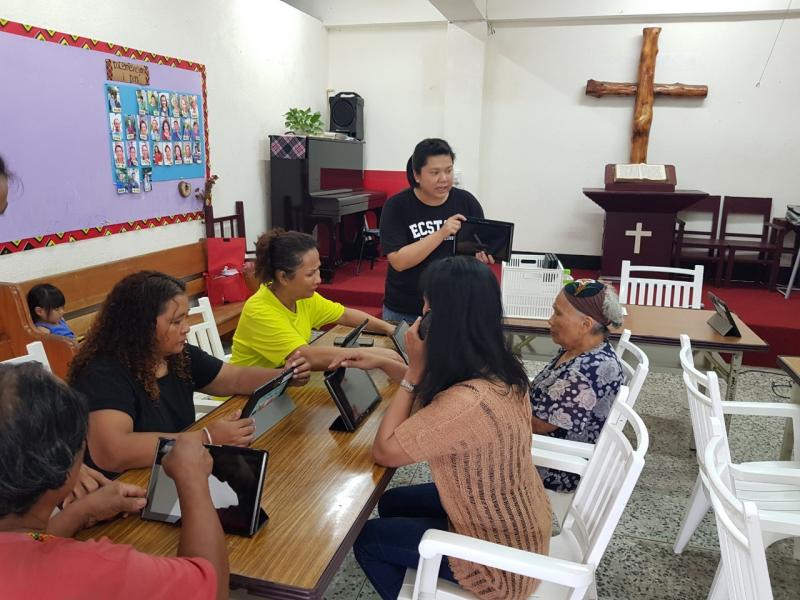 講師講解如何利用Google 規劃旅遊路線，讓旅遊不再因路線不熟而浪費時間