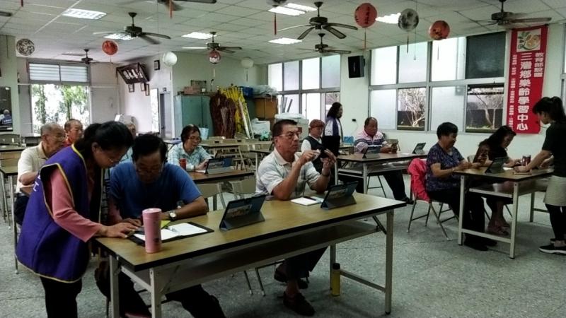 認真勤作筆記，增加印象