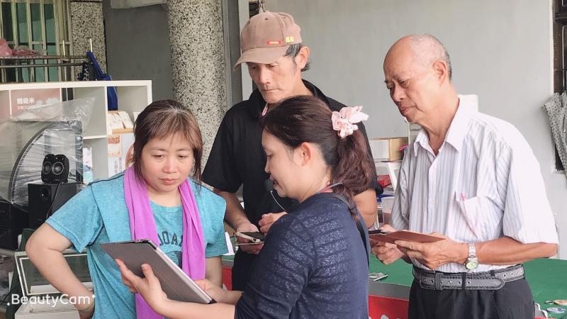 透過APP 軟體修圖照片，米的元素與數位擦出了鑰匙圈火花