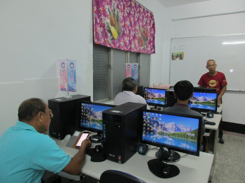 講師介紹社區道路足跡影像紀錄