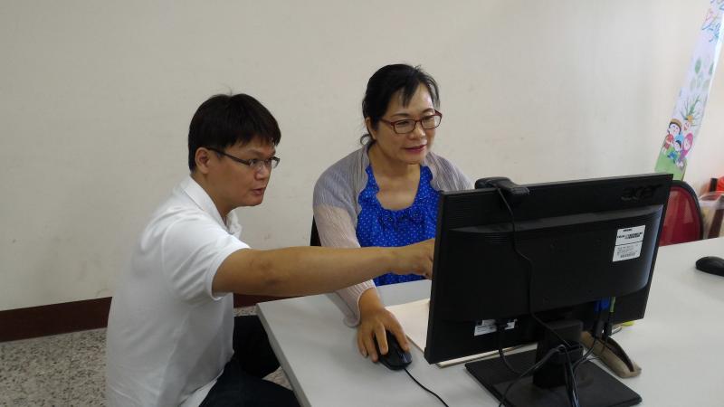 在地景點認識後，學員運用課程拍攝照片編輯後上傳分享