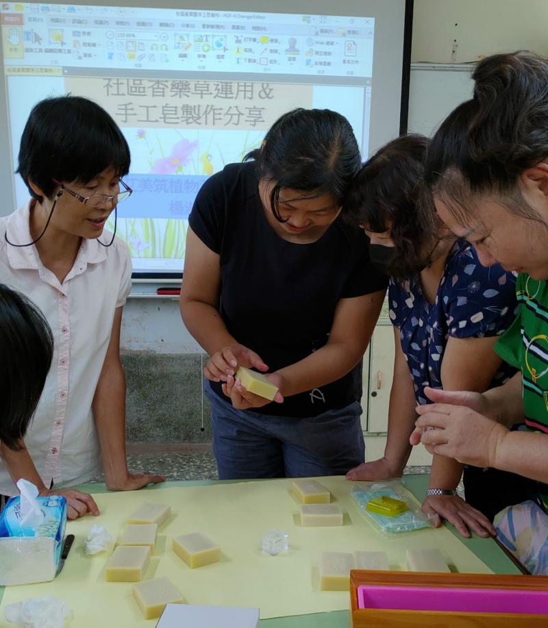 蓋皂章看似簡單的，其實也是需要技巧的