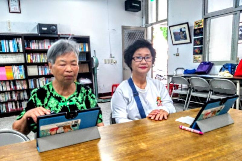 用美圖秀秀做自拍，很實用