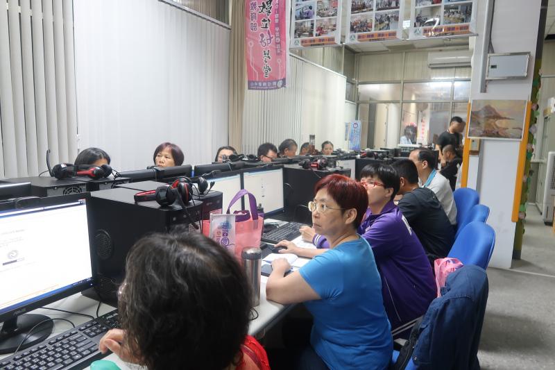 大家認真學習出席率百分之百