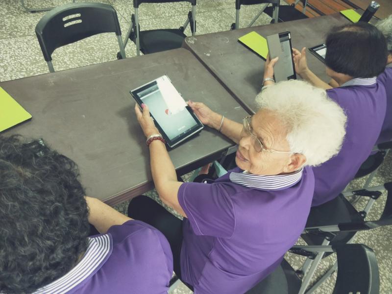 平板也可以擲筊