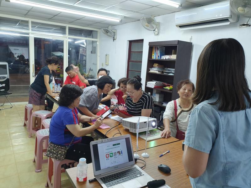 YOUTUBE影片的分享與LINE使用面板操作練習.