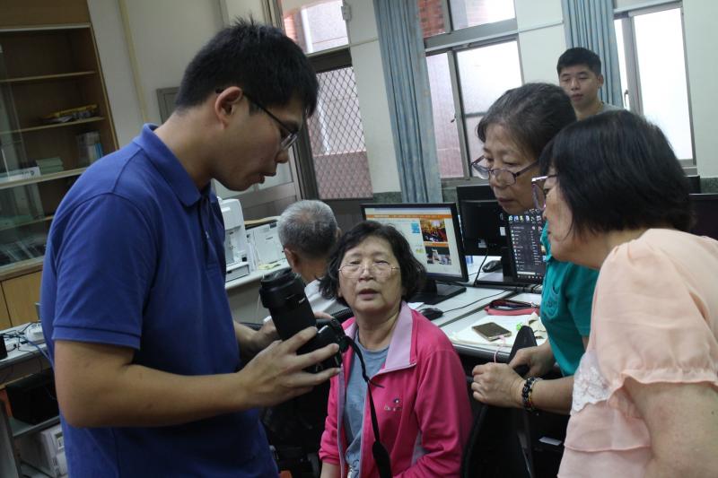 講師介紹手機、平板及相機拍攝差異