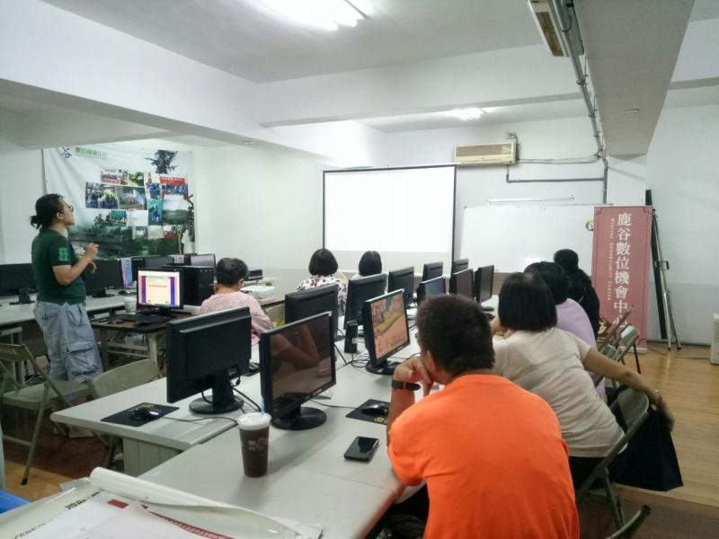 聽完講師介紹，之後就要去便利商店練習，這樣會學的更快!