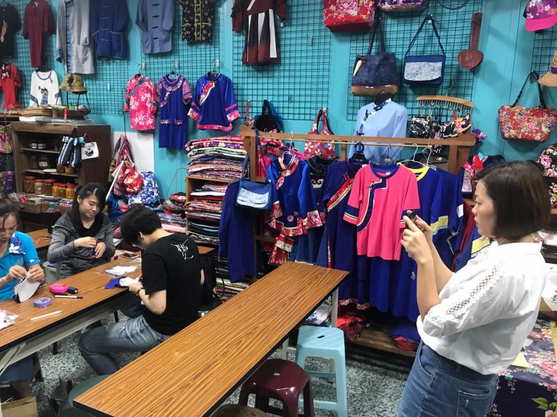 使用手機紀錄上課狀況