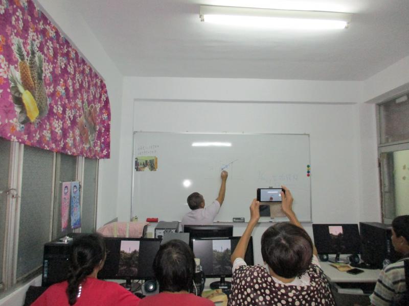 講師精闢的解說 學員錄影學習