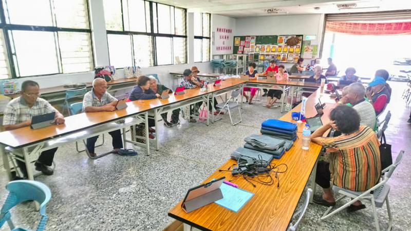 E起來學習課程，在卓清村卓樂部落文化健康站。