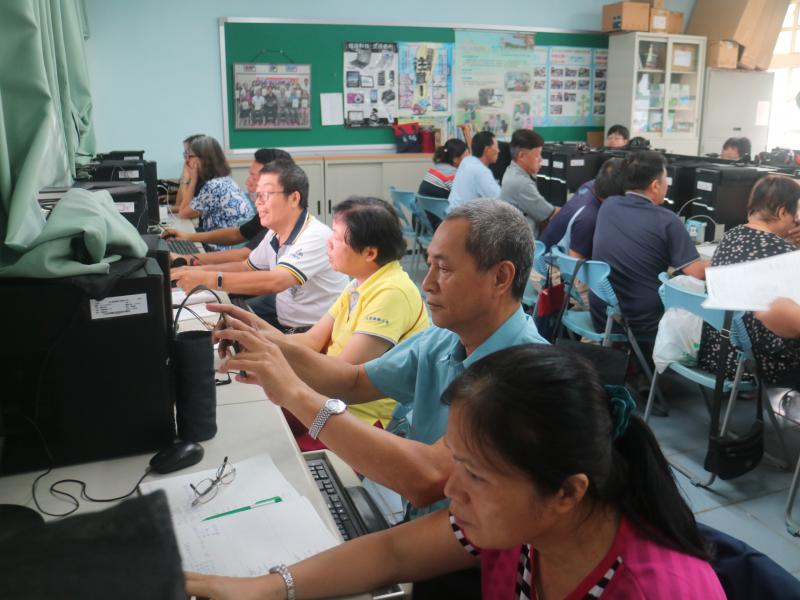 聽到3D列印課程,學員們報名非常踴躍,非常好學!!