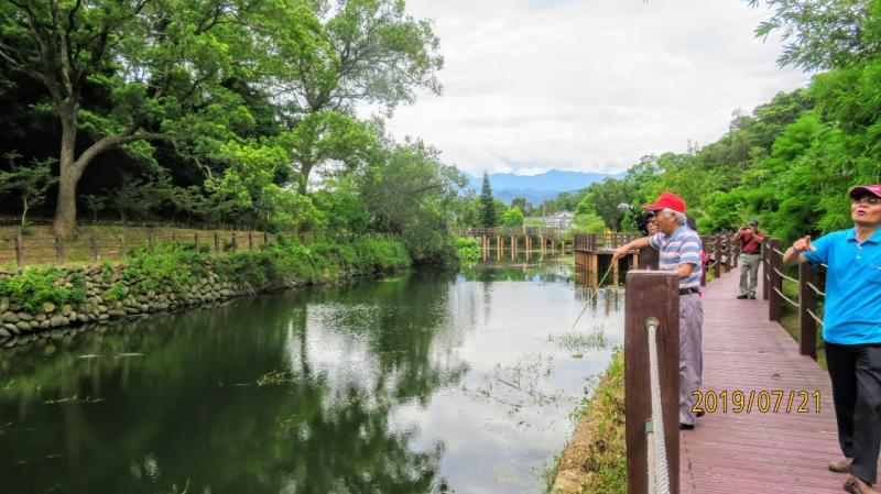 三聯埤是觀音埤.李屋埤和大荒埔埤連接而成，水岸步道景色宜人。
