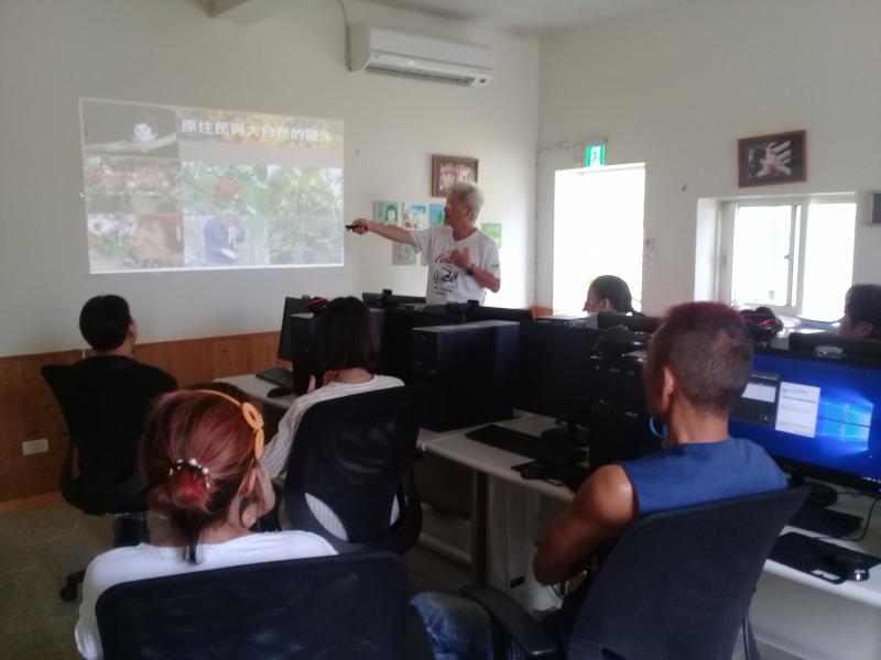 透過生態巡守認識部落植物