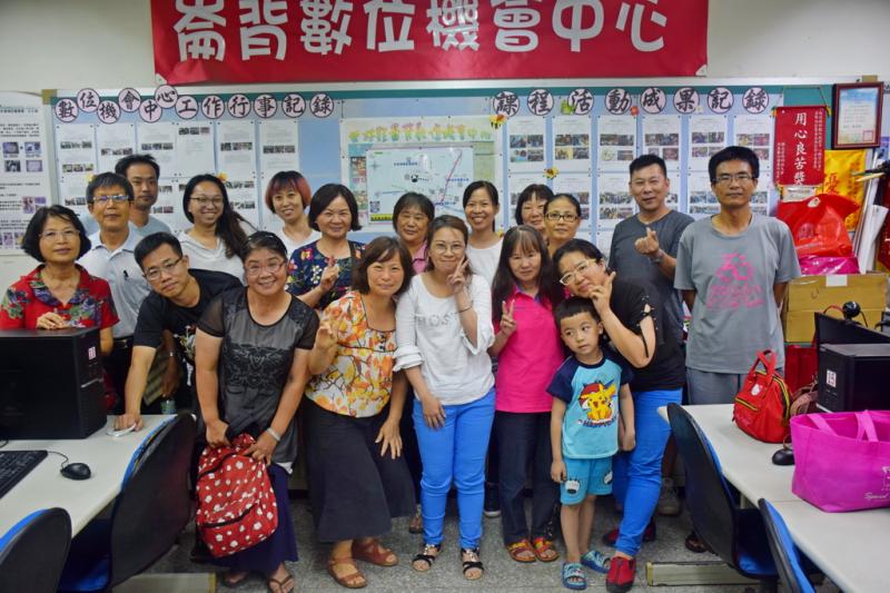 數位記錄-創意影片班學員合影。