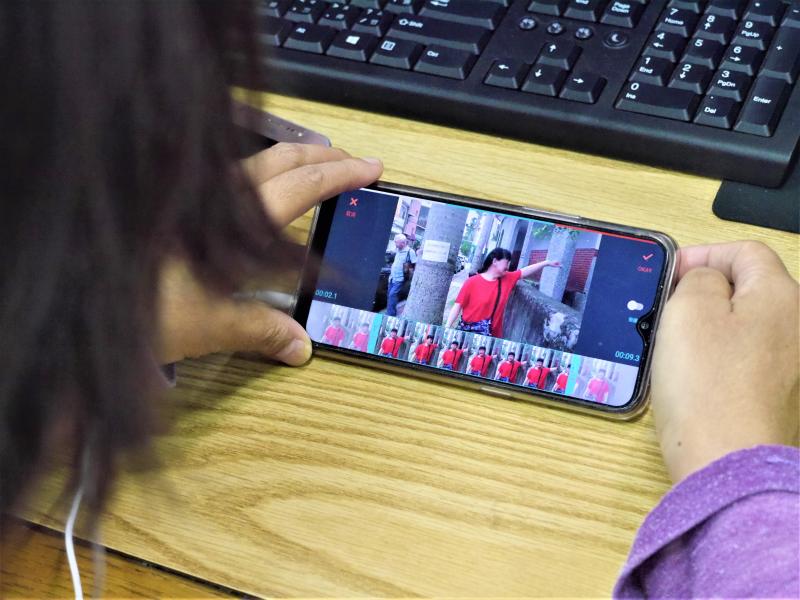 學員們使用｢ Filmorago ｣剪輯影片