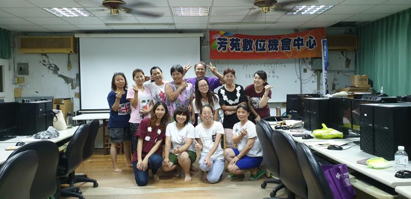 DOC學員於課後開心大合照~