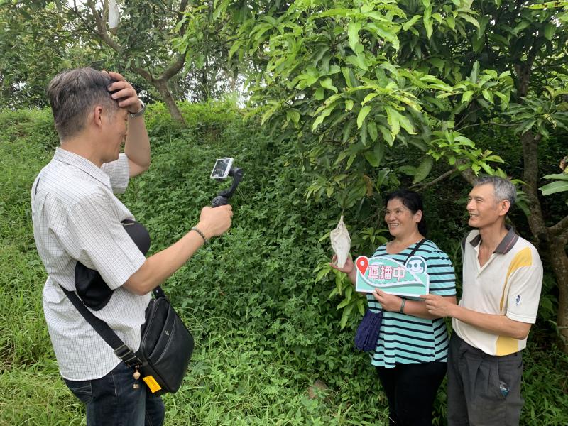 我是網紅-農特產直播秀課程，學員上課時實際操作練習