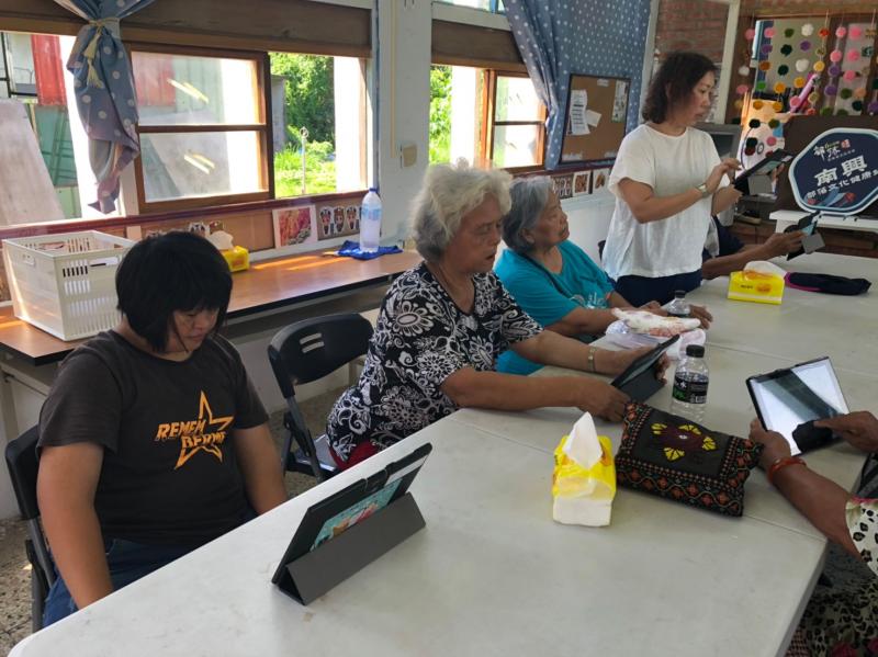 學員們都非常期待講師帶領大家一起生活行。