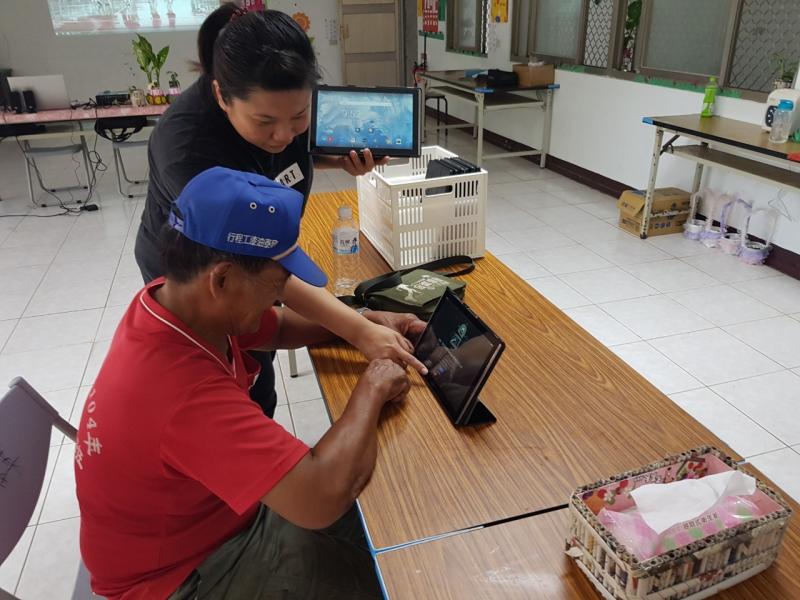 學員在操作上遇到困難都能即時發問，學習力爆發。