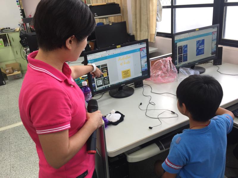 線上平面設計軟體、Fotojet 登錄，進入海報設計。