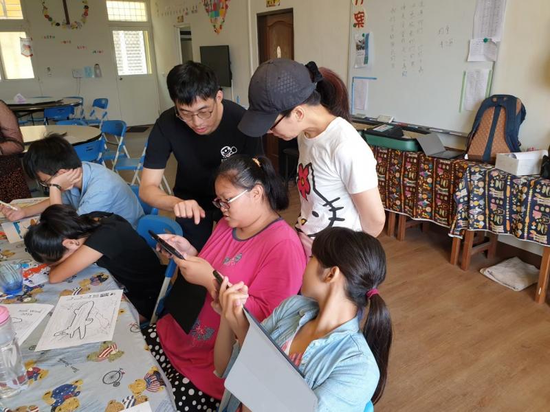 老師指導APP操作