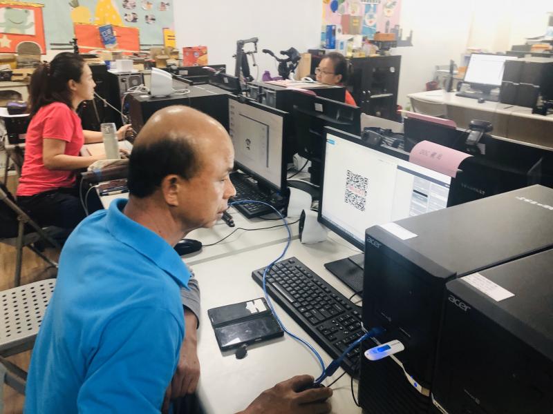 學員製作圖案過程