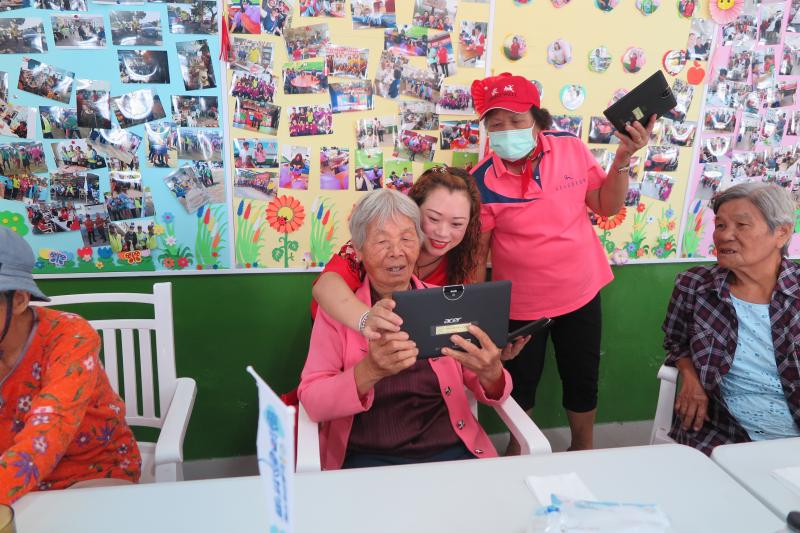 不分年齡都能開心學習3C產品！