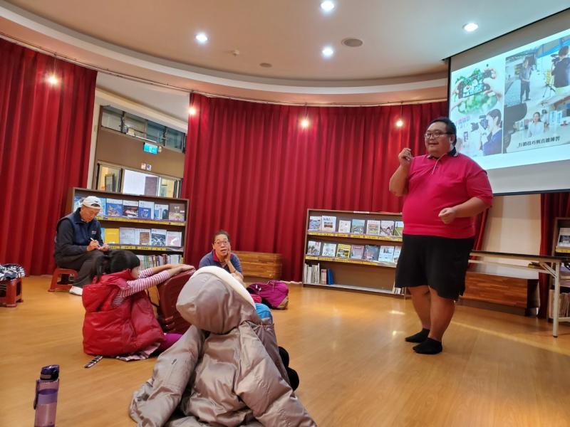 講師指導數位行銷與口述技巧