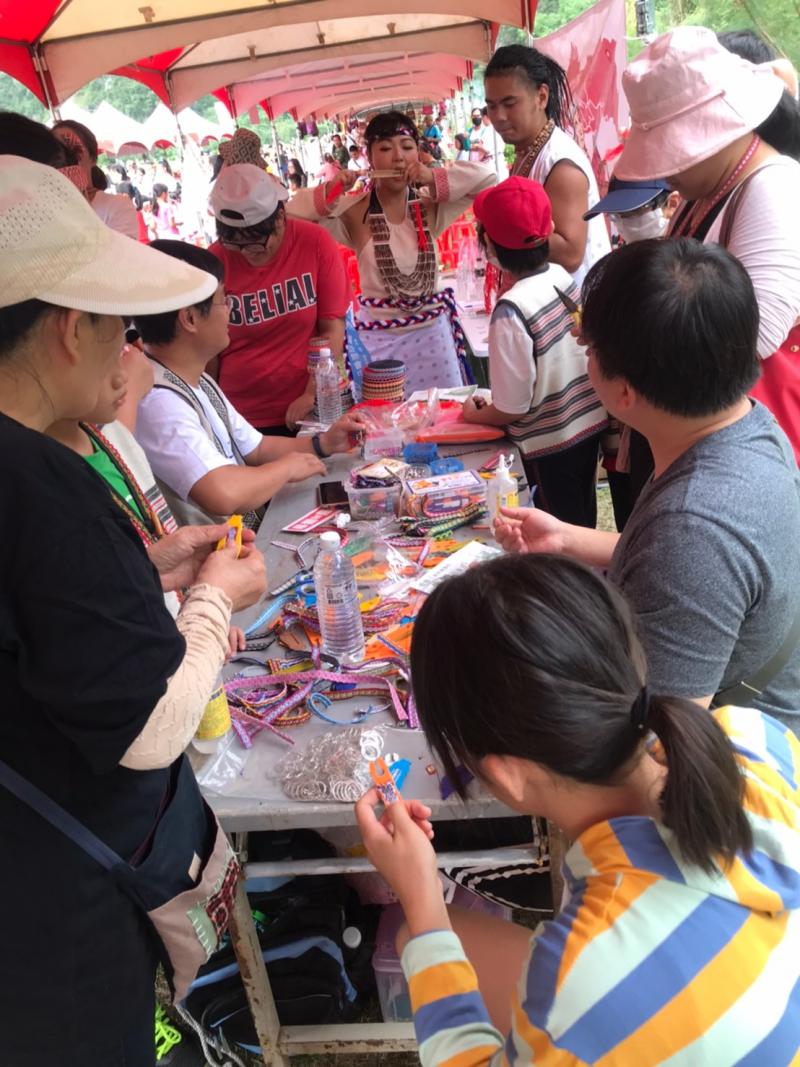 已完成的口簧琴，等不及演奏一次!