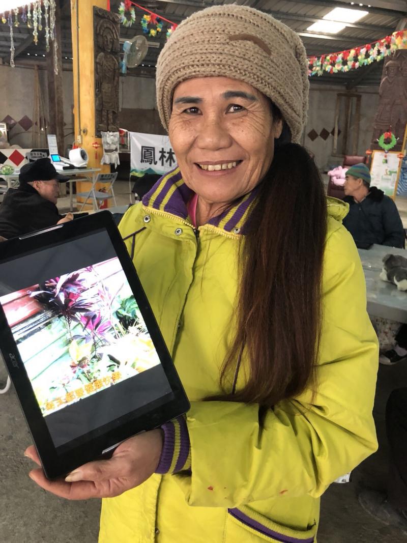 阿姨家自種的花，簡單後製後跟學員分享～