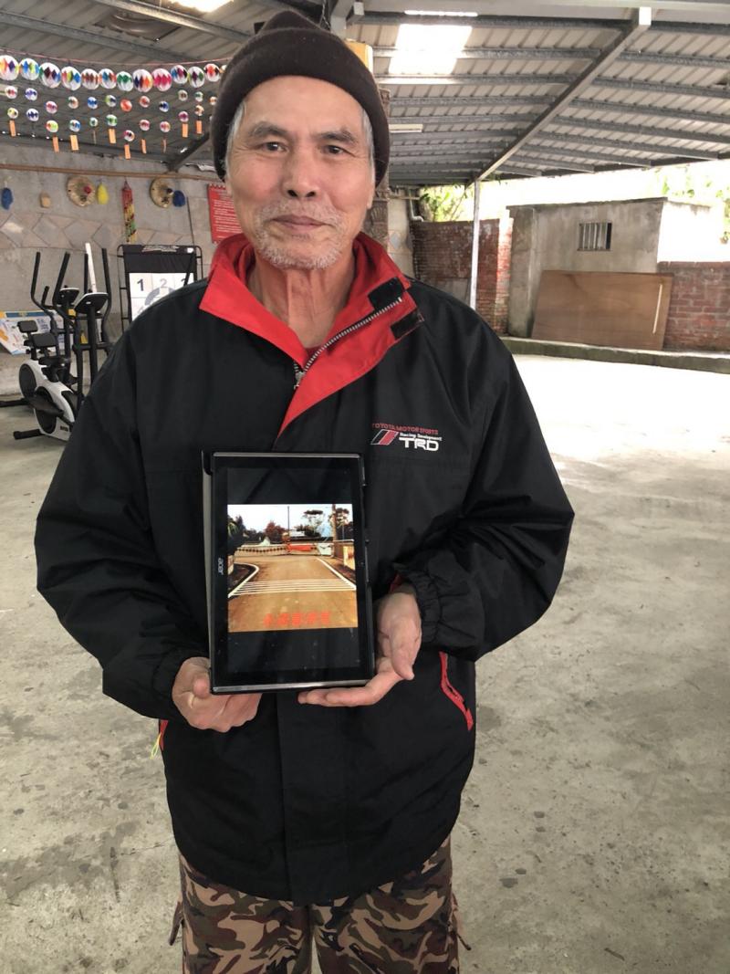 很有意境的一張圖，路再遠走就對了～