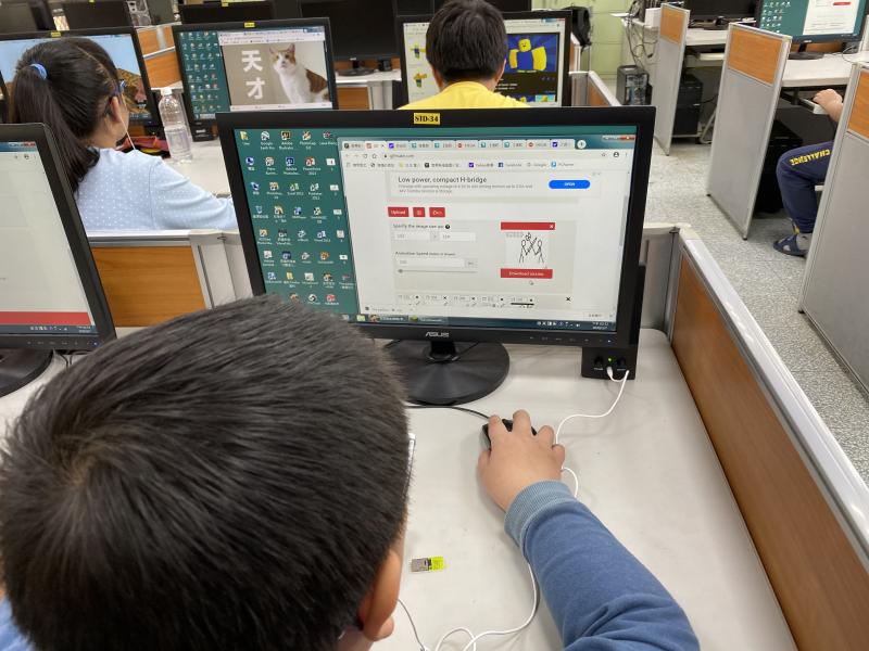 將素材套用動畫軟體