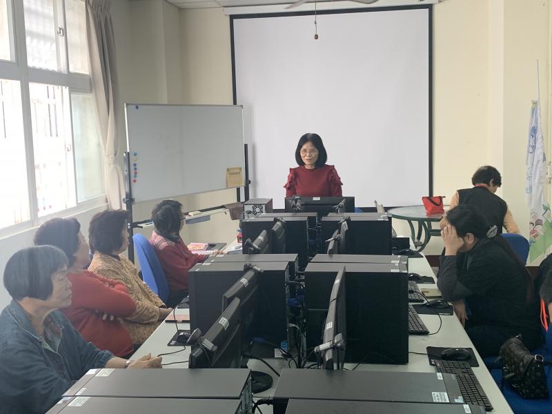 學員認真學習情形