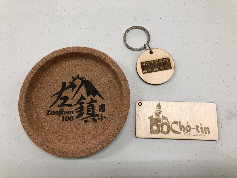 不同材質的雷雕作品