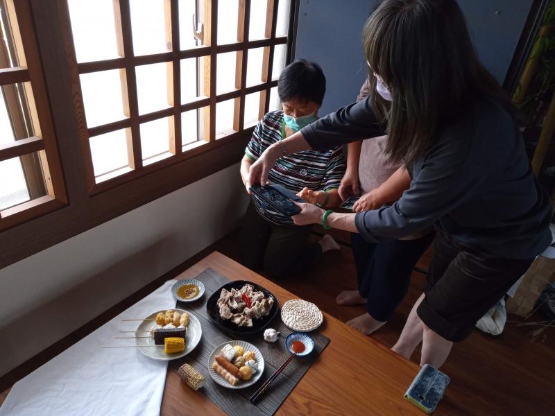 進行情境佈置囉!